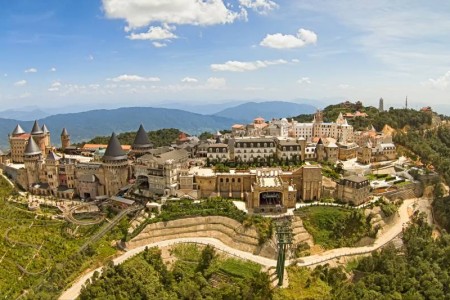 [lang en]Facade[/lang][lang vi]Bên-Ngoài-Khách-Sạn[/lang]
