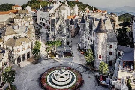 [lang en]Facade[/lang][lang vi]Bên-Ngoài-Khách-Sạn[/lang]