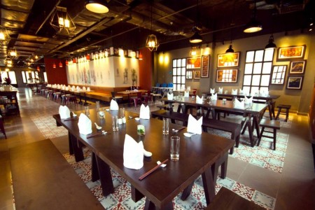 [lang en]Dining[/lang][lang vi]Nhà-hàng-và-quầy-bar[/lang]