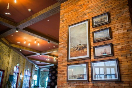 [lang en]Dining[/lang][lang vi]Nhà-hàng-và-quầy-bar[/lang]